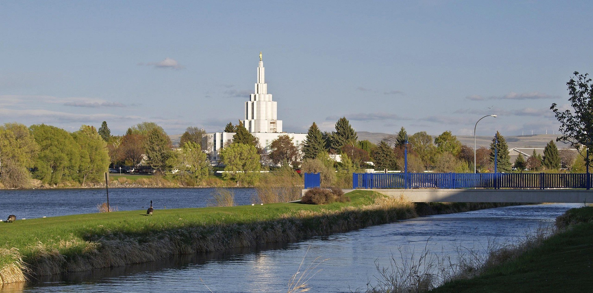 Durango CO to/from Idaho Falls (IDA) ID flight deal from $260rt