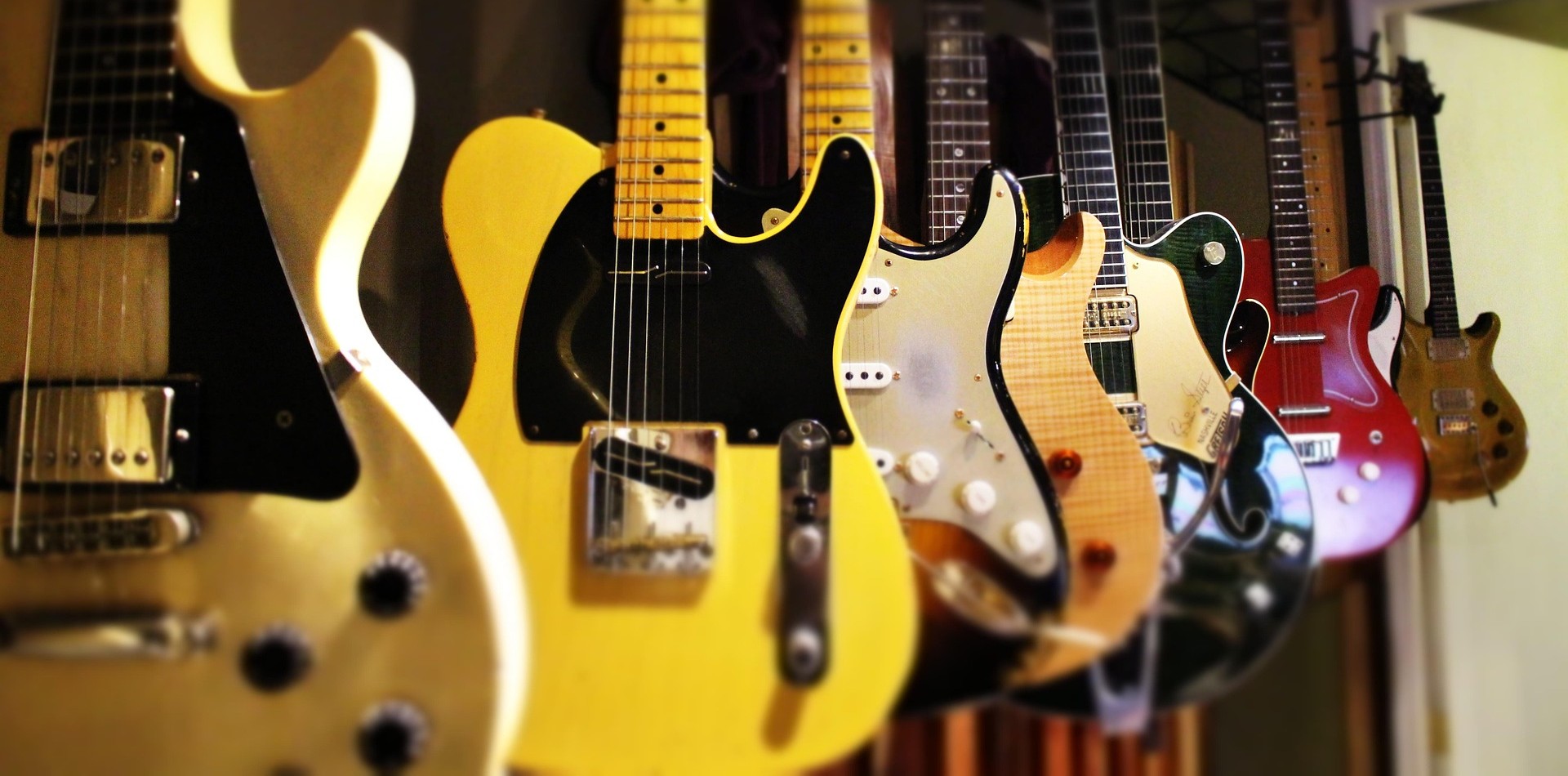 Durango CO to/from Nashville (BNA) TN flight deal from $288rt