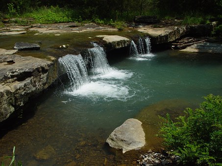 Durango CO to/from Springfield (SGF) MO flight deal from $308rt