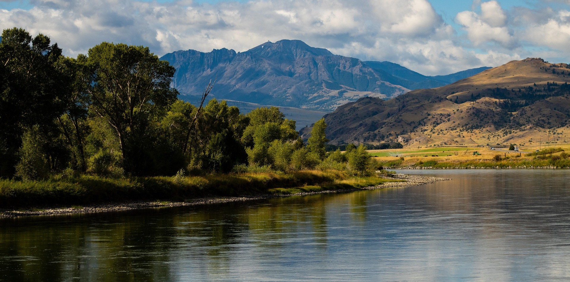 Durango CO to/from Butte (BTM) MT flight deal from $344rt